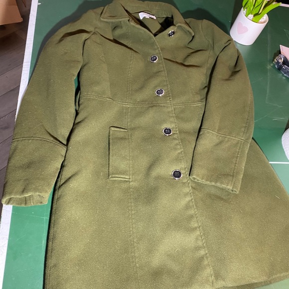 Olive green coat - Picture 1 of 1